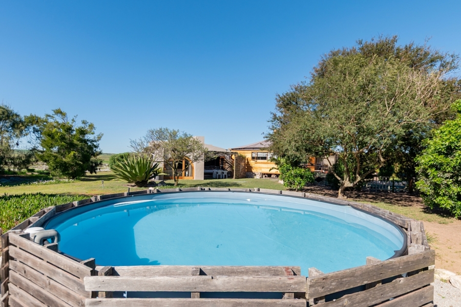 5 Bedroom Property for Sale in Trekoskraal Western Cape